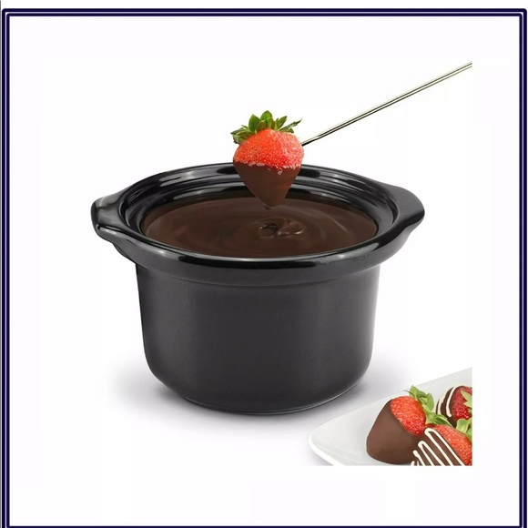 Disney Mickey Mouse Mini Crock pot new - Picture 2 of 5